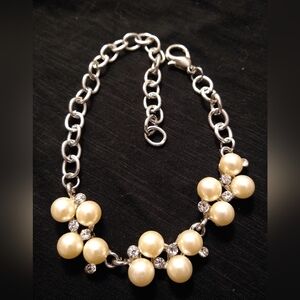 Simulated Pearls/Rhinestones/Silver Tone Bracelet/Adjustable to 11"